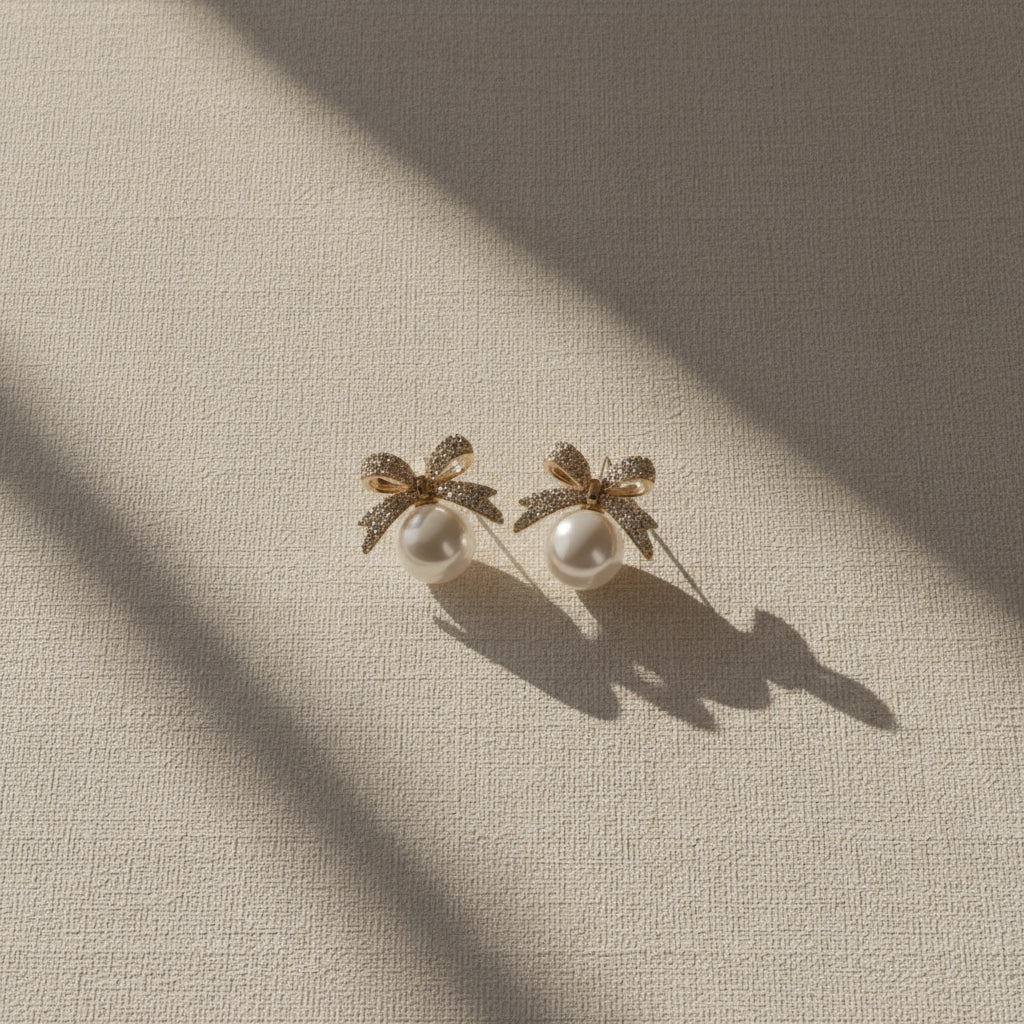 Paris Ribbon Pearl Studs