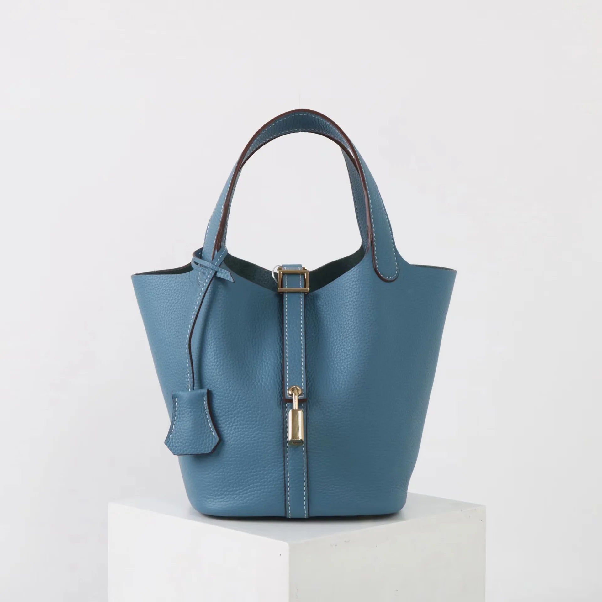 Fashionable Leather Bucket Bag