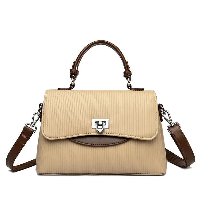 Elegant Leather Messenger Bag – Spacious Tote for Women