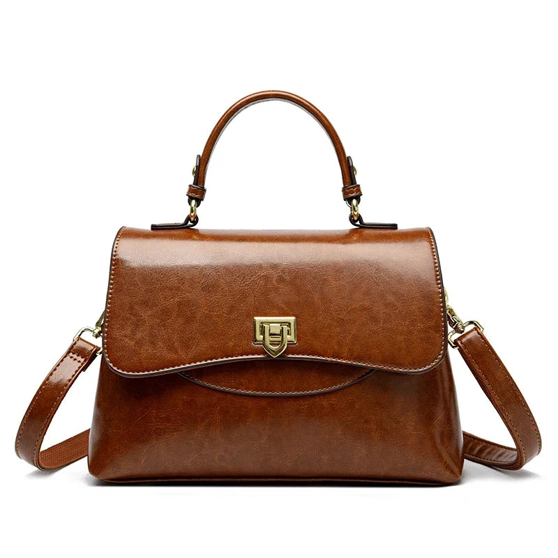 Elegant Leather Messenger Bag – Spacious Tote for Women