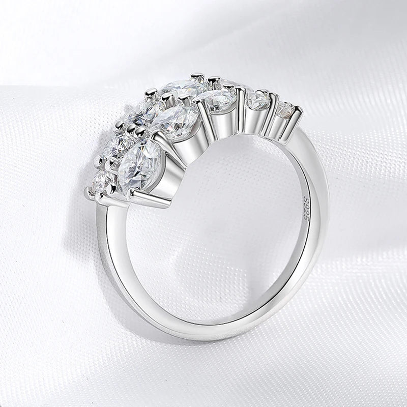 Women's Moissanite Band Ring – 10 Dazzling Lab Diamonds