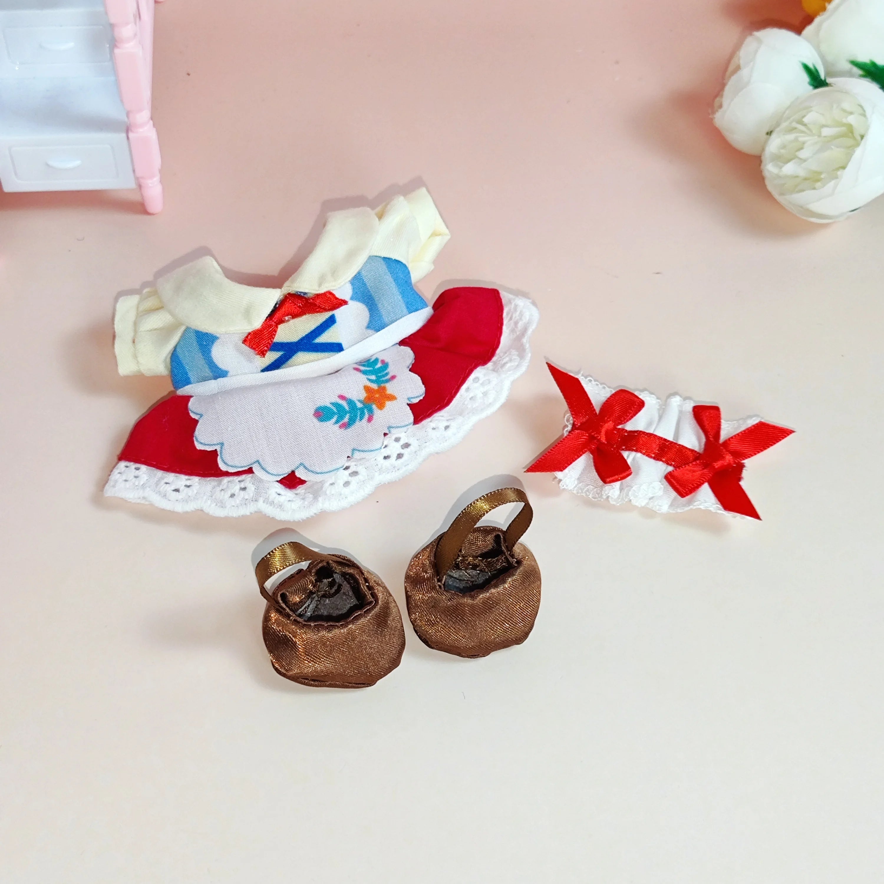 17cm Labubu Doll Keychain - Complete Maid Uniform Set with Signature Vinyl Face