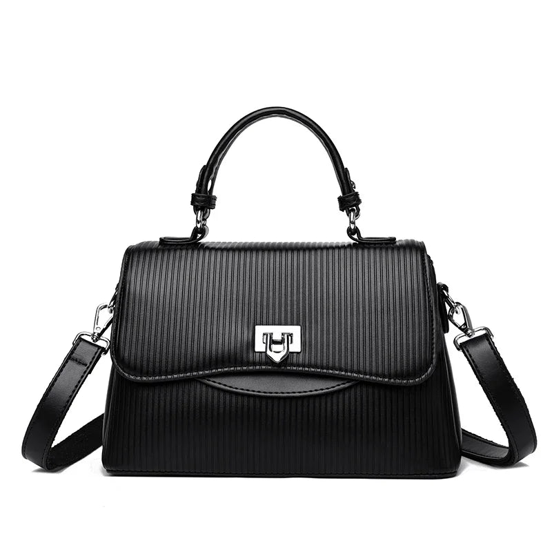 Elegant Leather Messenger Bag – Spacious Tote for Women