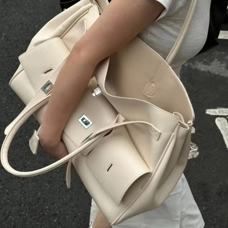 New Luxury Silver Buckle Large Capacity Wing Bag Designer Fashion Genuine Leather Tote Bag Brand Women's Commuter Shoulder Bag