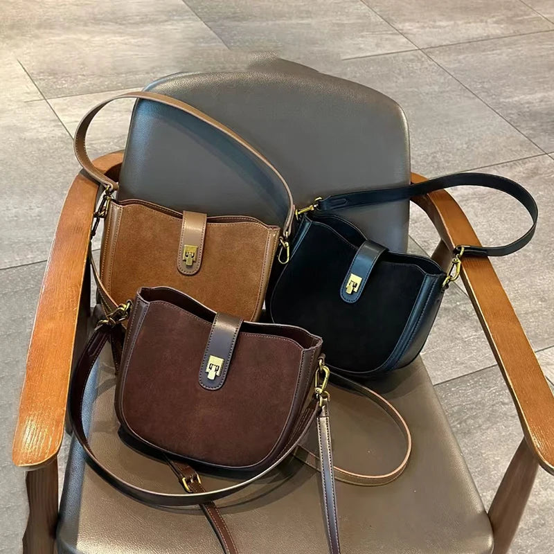 Elegant crossbody leather bag