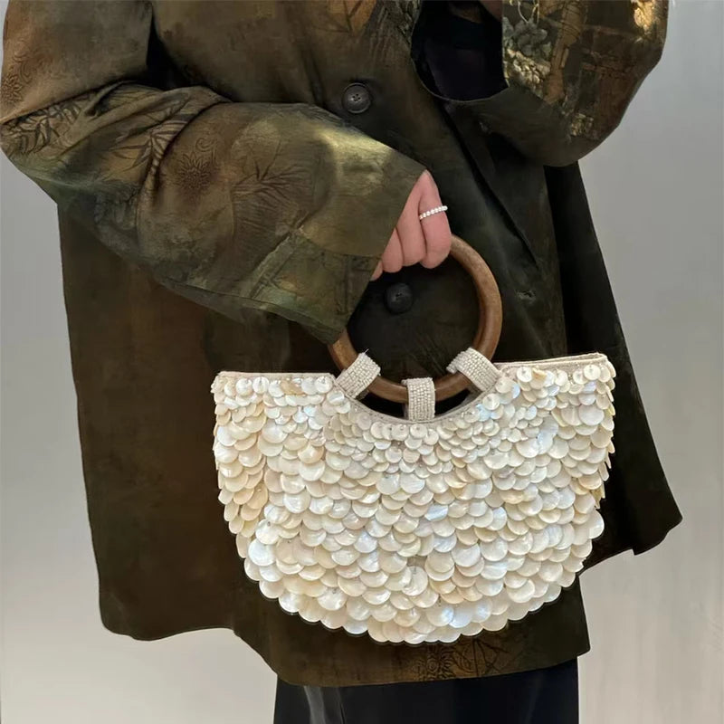 Handmade Shell Bag Brand Unique Creative 2025 New Luxury Summer Fairy Wood Handle Elegant Banquet Commuting Versatile Handbag