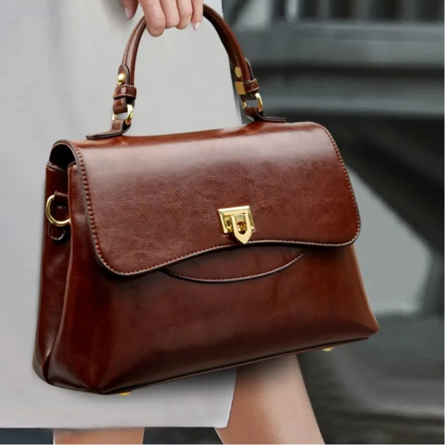 Elegant Leather Messenger Bag – Spacious Tote for Women