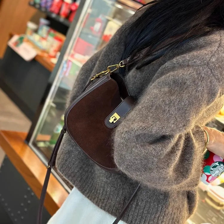 Elegant crossbody leather bag